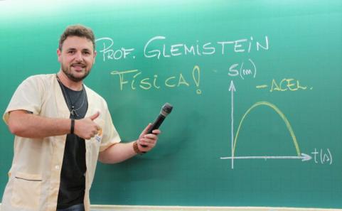 Professor PROF. GLEMISTEIN